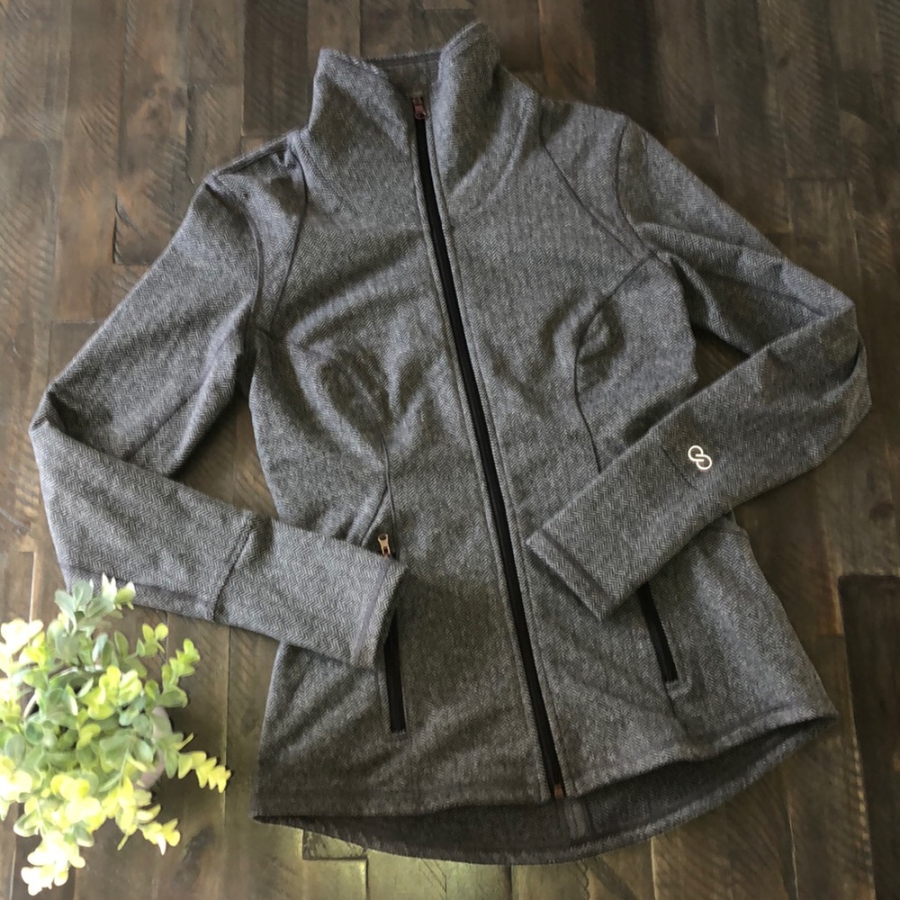 CALIA by Carrie Underwood zip up
